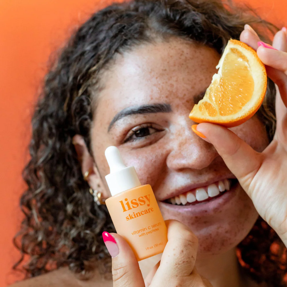 Lissy Vitamin C serum lifestyle